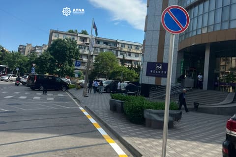 AYNA: 20 tibb müəssisəsinin qarşısında minib-düşmə yerləri təşkil edilib