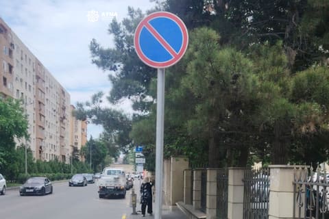 AYNA: 20 tibb müəssisəsinin qarşısında minib-düşmə yerləri təşkil edilib