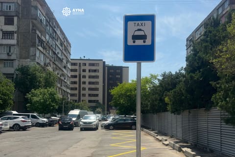 AYNA: 20 tibb müəssisəsinin qarşısında minib-düşmə yerləri təşkil edilib
