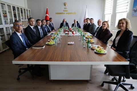 Kamran Əliyevin rəhbərlik etdiyi nümayəndə heyəti Qarsda rəsmi səfərdə olub