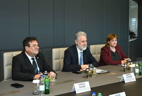 Azərbaycan və Rumıniya arasında iqtisadi və ticarət əməkdaşlığının əsas istiqamətləri müzakirə olunub