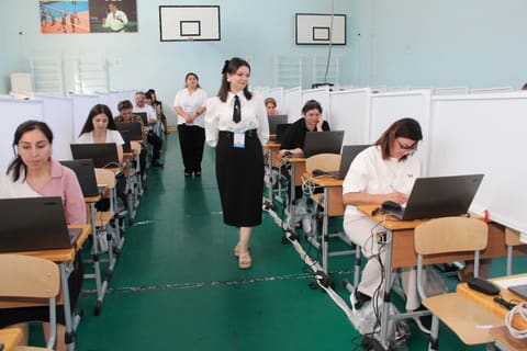 Təhsilverənlərin sertifikatlaşdırılması prosesinin test imtahanı mərhələsinin ikinci günü yekunlaşıb