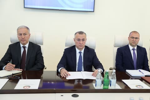 Səhiyyə Nazirliyi ilə DGK arasında dərman və tibb vasitələrinin nəzarəti sahəsində əməkdaşlıq gücləndirilir