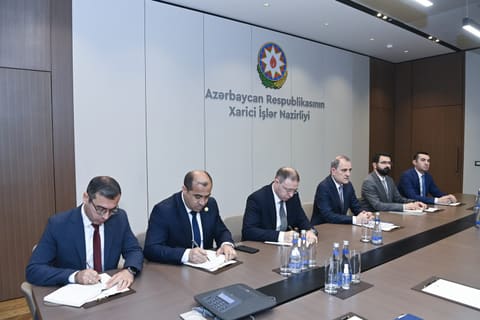 Azərbaycan və Qəmər Adaları İttifaqı arasında əməkdaşlıq perspektivləri müzakirə olunub