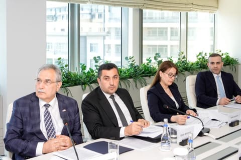 Sosial və İqtisadi məsələlər üzrə Üçtərəfli Komissiya növbəti iclasını keçirib