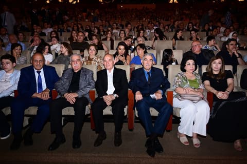 “Bizim Maqsud müəllim” tamaşası nümayiş olub