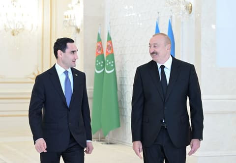 Sərdar Berdiməhəmmədovun Bakıda rəsmi qarşılanma mərasimi olub