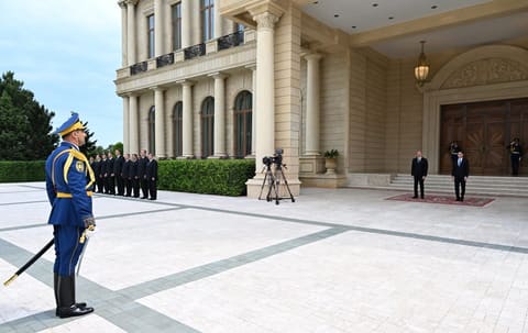Sərdar Berdiməhəmmədovun Bakıda rəsmi qarşılanma mərasimi olub
