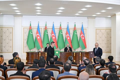Azərbaycan-Türkmənistan sənədləri mübadilə olunub