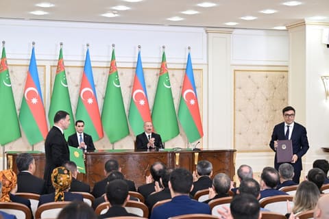 Azərbaycan-Türkmənistan sənədləri mübadilə olunub