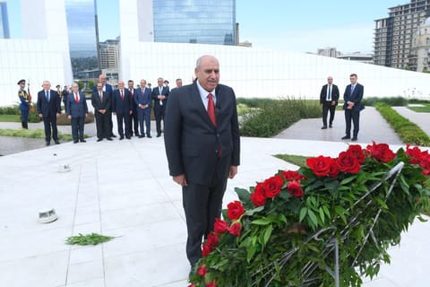 İordaniya Nümayəndələr Palatasının sədri Fəxri xiyabanı və Zəfər parkını ziyarət edib