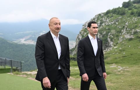 Türkmənistan Prezidentinə Qarabağ atı hədiyyə edilib