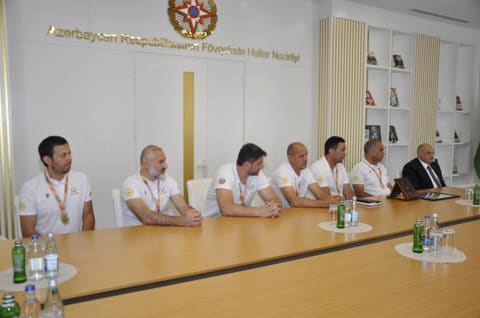 Kəmaləddin Heydərov III Dünya Korporativ Oyunlarında yüksək nəticələr qazanmış FHN komandalarının üzvləri ilə görüşüb