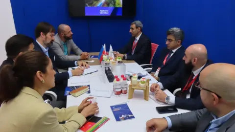Çində beynəlxalq nəqliyyat sərgisində Azərbaycanın tranzit və logistika imkanları təqdim edilib