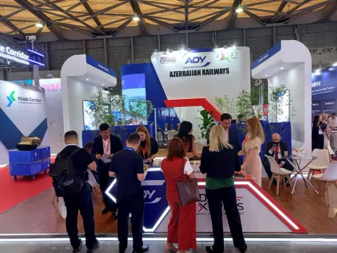 Çində beynəlxalq nəqliyyat sərgisində Azərbaycanın tranzit və logistika imkanları təqdim edilib