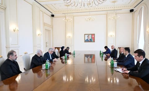  İlham Əliyev İran İslam Şurası Məclisinin sədrinin başçılıq etdiyi nümayəndə heyətini qəbul edib