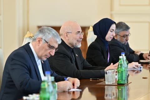  İlham Əliyev İran İslam Şurası Məclisinin sədrinin başçılıq etdiyi nümayəndə heyətini qəbul edib