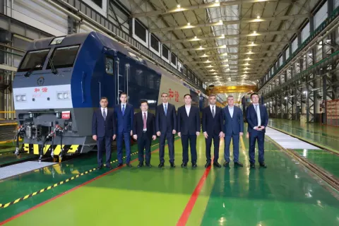 ADY Çin şirkətlərindən yeni sərnişin qatarları və vaqonları almağı planlaşdırır