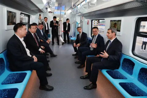 ADY Çin şirkətlərindən yeni sərnişin qatarları və vaqonları almağı planlaşdırır