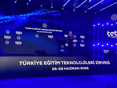 Elm və təhsil nazirinin müavini Türkiyə Təhsil Texnologiyaları Zirvəsi və Sərgisində çıxış edib