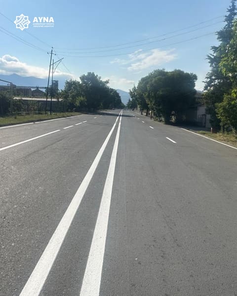Qax rayonunda yol nişanlanma işləri aparılır