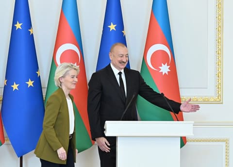 İlham Əliyev və Avropa Komissiyasının Prezidenti mətbuata bəyanatlarla çıxış ediblər - YENİLƏNİB