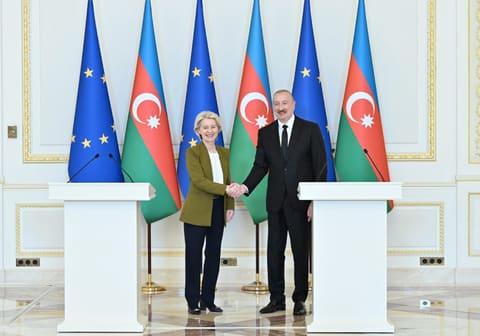 İlham Əliyev və Avropa Komissiyasının Prezidenti mətbuata bəyanatlarla çıxış ediblər - YENİLƏNİB