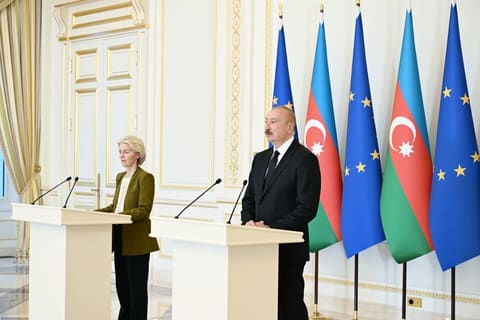 İlham Əliyev və Avropa Komissiyasının Prezidenti mətbuata bəyanatlarla çıxış ediblər - YENİLƏNİB
