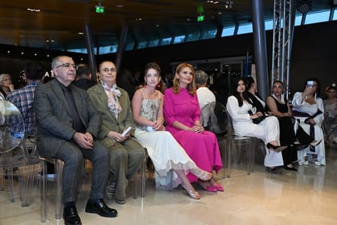 Azərbaycan Milli Xalça Muzeyində “Zamanın naxışları” moda nümayişi təşkil olunub