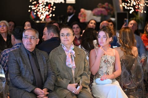 Azərbaycan Milli Xalça Muzeyində “Zamanın naxışları” moda nümayişi təşkil olunub