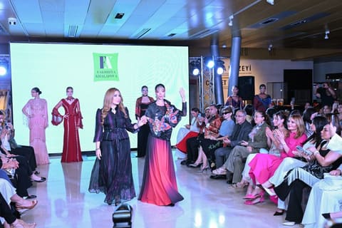 Azərbaycan Milli Xalça Muzeyində “Zamanın naxışları” moda nümayişi təşkil olunub