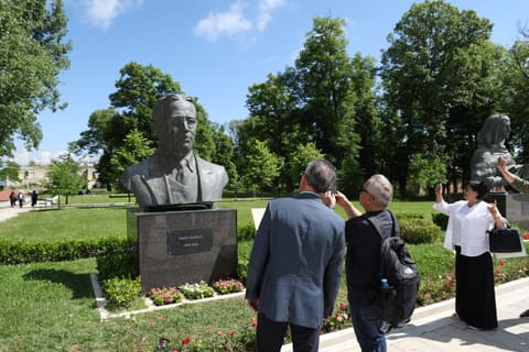 “Türk Dünyası Həftəsi”nin iştirakçıları Şuşanın tarixi-mədəni irsi ilə tanış olublar