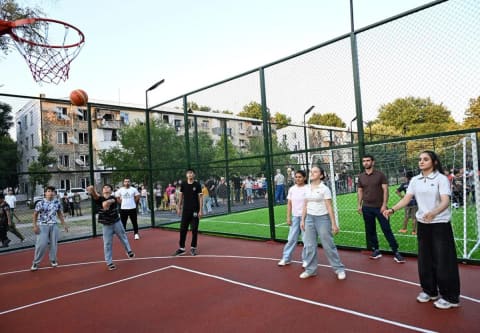 Naftalan, Samux və Mingəçevirdə “Sağlam məhəllə” idman zonaları istifadəyə verilib