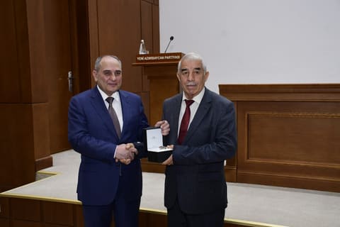 Yeni Azərbaycan Partiyasının İdarə Heyətinin iclası keçirilib