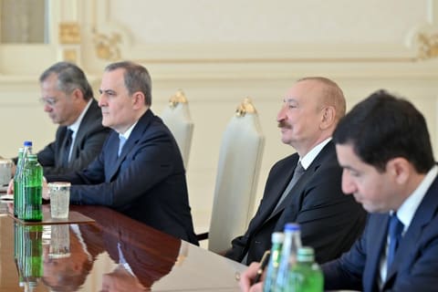 İlham Əliyev ABŞ Senatının Xarici Əlaqələr Komitəsinin üzvünü qəbul edib