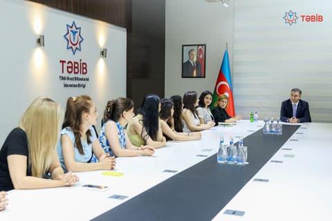 Rezidenturanı başa vuran gənc həkimlər TƏBİB-in həkim heyətinə qoşulurlar