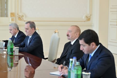 İlham Əliyev İordaniya Baş nazirinin müavinini qəbul edib