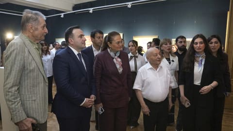 bp və tərəfdaşları yeni sərgi zalları və “Azərbaycan təsviri sənətinin inciləri. Qızıl kolleksiya”nı təqdim etdi