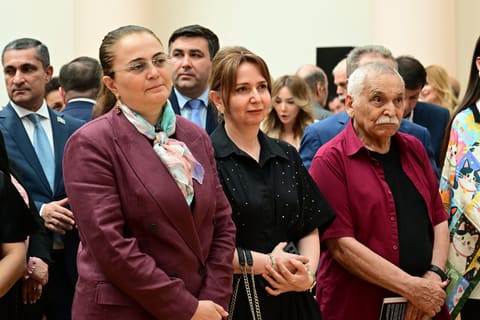 bp və tərəfdaşları yeni sərgi zalları və “Azərbaycan təsviri sənətinin inciləri. Qızıl kolleksiya”nı təqdim etdi