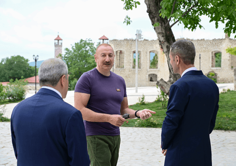 İlham Əliyev Şuşada "Sadıqcanın evi"nin bərpadan sonra açılışında iştirak edib