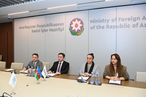 XİN-də AIDA və IBSA arasında beynəlxalq əməkdaşlıq məsələləri müzakirə edilib