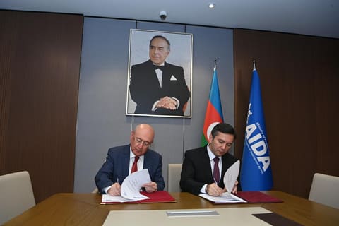 XİN-də AIDA və IBSA arasında beynəlxalq əməkdaşlıq məsələləri müzakirə edilib