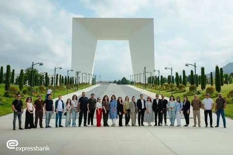 Expressbank Milli Mətbuat Günü münasibətilə Xankəndinə mediatur təşkil edib