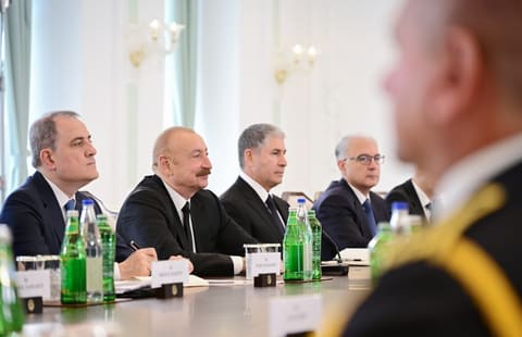 İlham Əliyevin Şuşada Slovakiya Prezidenti ilə geniş tərkibdə görüşü olub - YENİLƏNİB