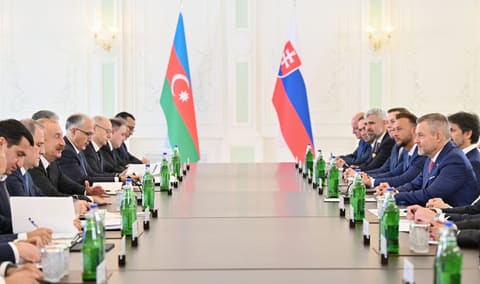 İlham Əliyevin Şuşada Slovakiya Prezidenti ilə geniş tərkibdə görüşü olub - YENİLƏNİB