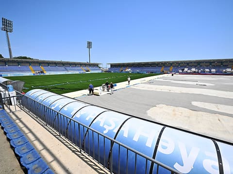 Bayıl stadionunda yenidənqurma işləri davam edir - FOTOLAR