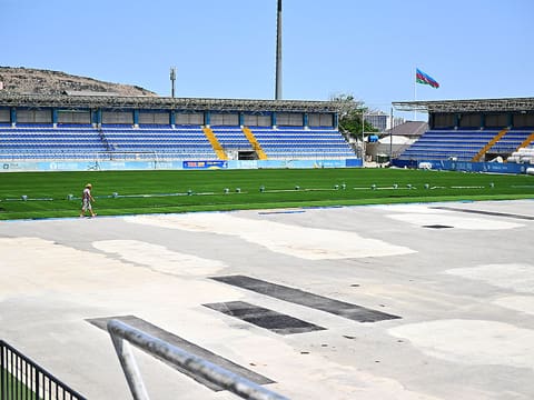 Bayıl stadionunda yenidənqurma işləri davam edir - FOTOLAR