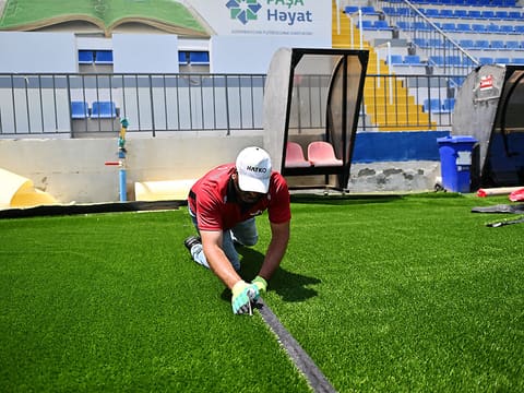 Bayıl stadionunda yenidənqurma işləri davam edir - FOTOLAR
