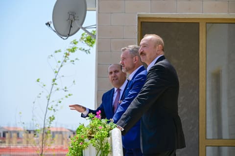 Azərbaycan və Slovakiya prezidentləri Ağdamın Baş Qərvənd kəndində görülən işlərlə tanış olublar