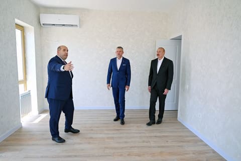 Azərbaycan və Slovakiya prezidentləri Ağdamın Baş Qərvənd kəndində görülən işlərlə tanış olublar